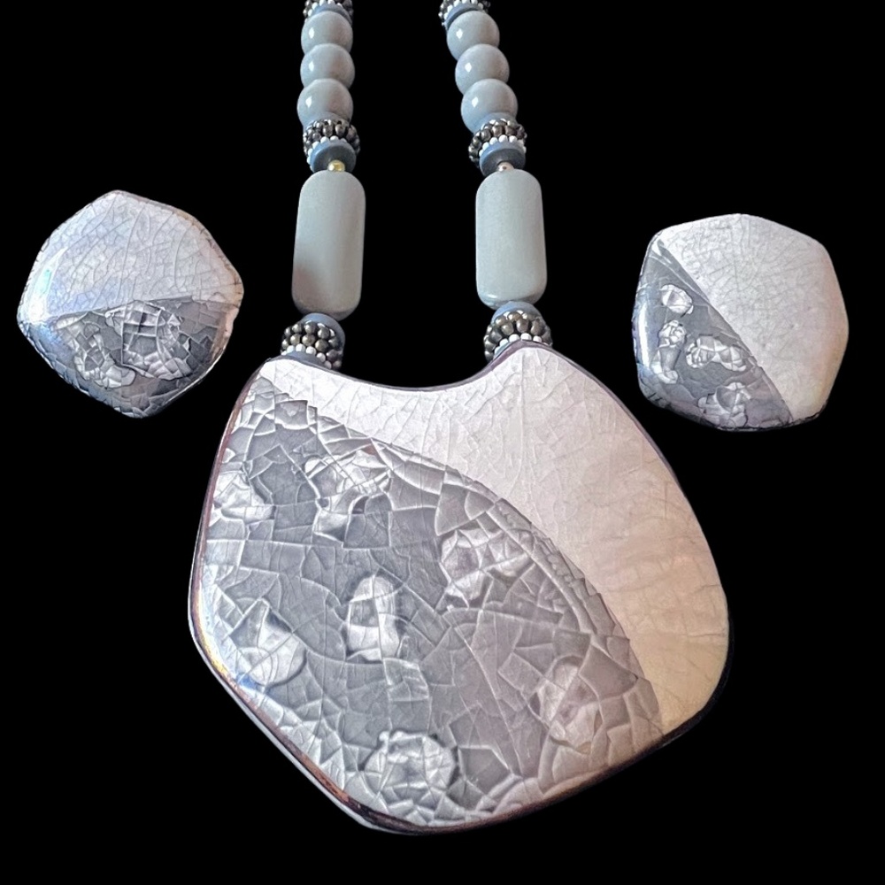 Ceramic Bead & Shell Statement Necklace & Earring… - image 1